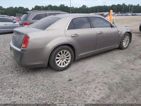 2014 Chrysler 300 VIN 2C3CCAAG4EH288974 фото 4