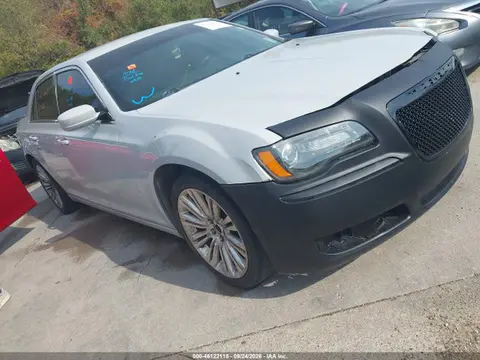 2C3CCAAG3EH345732 — 2014 Chrysler 300, Биологическая или химическая опасность (Biohazard), фото до ремонта