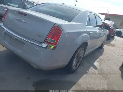 2014 Chrysler 300 VIN 2C3CCAAG3EH345732 фото 4