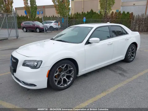 2018 Chrysler 300 VIN 2C3CCABG1JH192342 фото 2