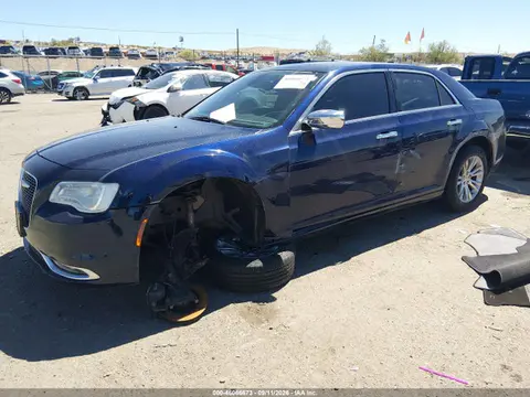 2016 Chrysler 300C VIN 2C3CCAEG3GH189981 фото 2