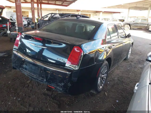 2016 Chrysler 300C VIN 2C3CCAEG0GH197987 фото 4