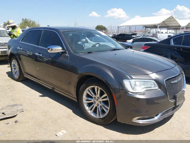 2C3CCAEG5HH565128 — 2017 Chrysler 300C, Естественный износ (Normal Wear & Tear), фото до ремонта