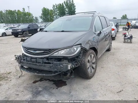 2018 Chrysler Pacifica Hybrid Limited VIN 2C4RC1N75JR139722 фото 2