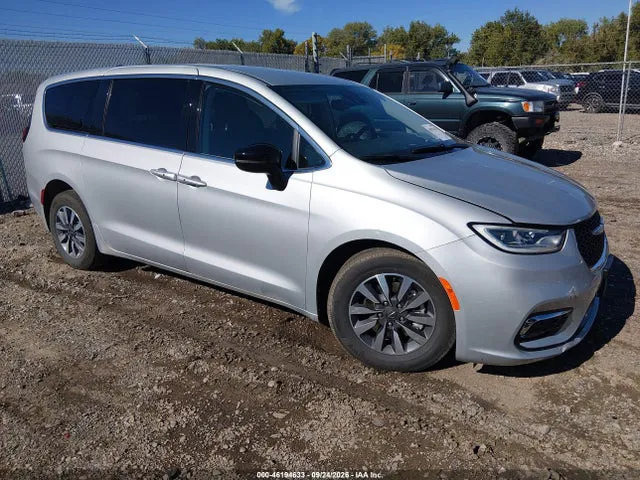 2024 Chrysler Pacifica Hybrid Select VIN 2C4RC1S71RR150300 фото 1