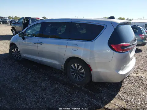 2024 Chrysler Pacifica Hybrid Select VIN 2C4RC1S71RR150300 фото 3