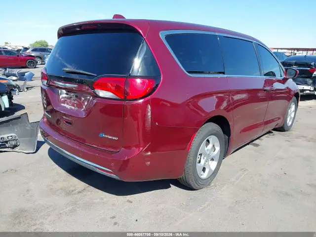 2018 Chrysler Pacifica Hybrid Touring Plus VIN 2C4RC1H77JR126904 фото 4