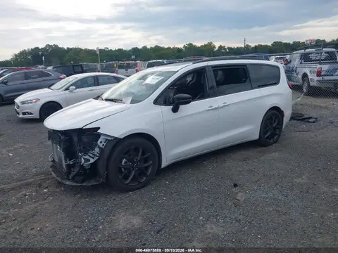 2025 Chrysler Pacifica Limited VIN 2C4RC1GG2SR535217 фото 2