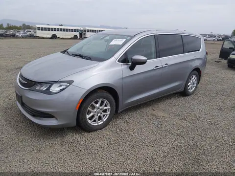 2019 Chrysler Pacifica Lx VIN 2C4RC1CG3KR702058 фото 2