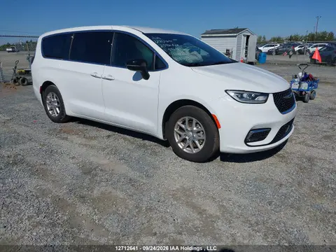 2C4RC1BG6SR596092 — 2025 Chrysler Pacifica Select, Передняя часть (Front), фото до ремонта