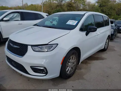 2025 Chrysler Pacifica Select VIN 2C4RC1BG7SR612106 фото 2