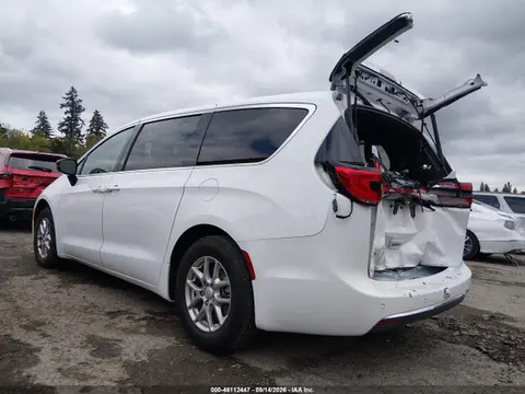 2026 Chrysler Pacifica Select VIN 2C4RC1BG1TR229876 фото 3