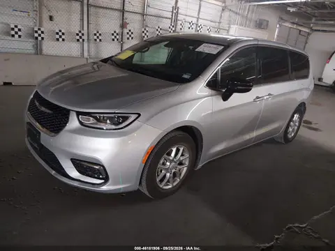 2026 Chrysler Pacifica Select VIN 2C4RC1BG1TR239601 фото 2