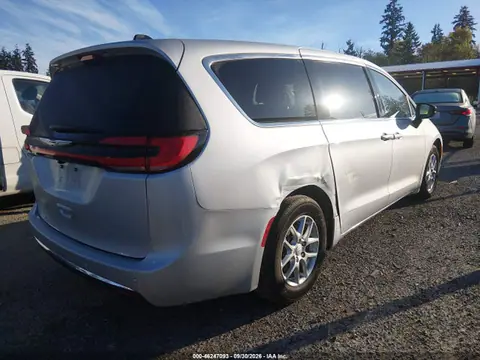2026 Chrysler Pacifica Select VIN 2C4RC1BG0TR182565 фото 4