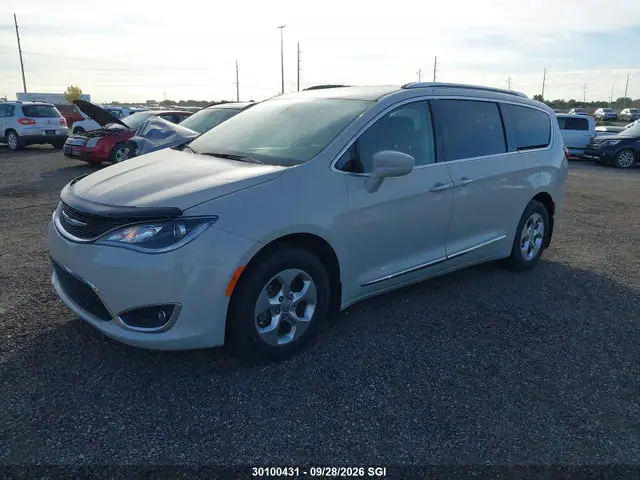 2017 Chrysler Pacifica Touring L Plus VIN 2C4RC1EG7HR643506 фото 2