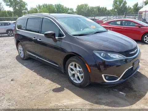 2C4RC1EG1HR743567 — 2017 Chrysler Pacifica Touring-L Plus, Град (Hail), фото до ремонта