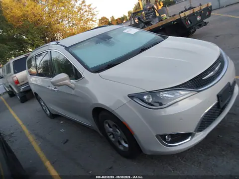 2017 Chrysler Pacifica Touring-l Plus VIN 2C4RC1EG9HR777983 фото 1