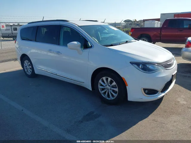 2017 Chrysler Pacifica Touring-l VIN 2C4RC1BG3HR576231 фото 1