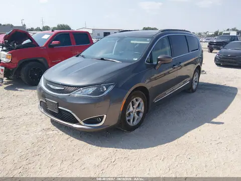 2017 Chrysler Pacifica Touring-l VIN 2C4RC1BG0HR579314 фото 2