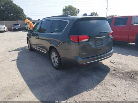 2017 Chrysler Pacifica Touring-l VIN 2C4RC1BG0HR579314 фото 3