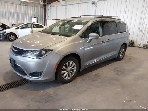 2017 Chrysler Pacifica Touring-l VIN 2C4RC1BG3HR642650 фото 2