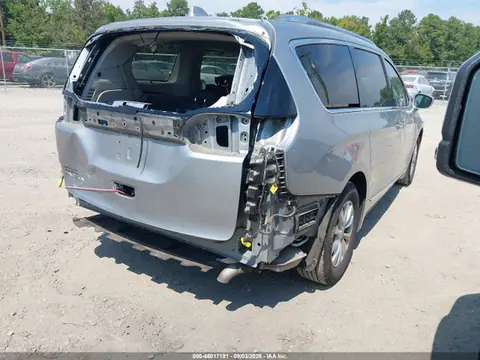 2018 Chrysler Pacifica Touring L VIN 2C4RC1BG9JR246759 фото 4