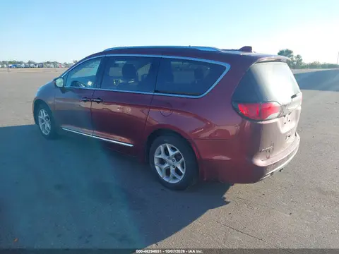 2018 Chrysler Pacifica Touring L VIN 2C4RC1BG5JR166827 фото 3