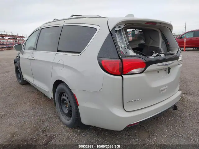 2019 Chrysler Pacifica Touring L VIN 2C4RC1BG5KR698421 фото 3