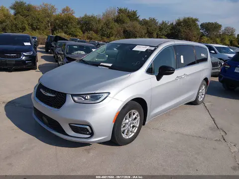 2024 Chrysler Pacifica Touring L VIN 2C4RC1BG3RR144322 фото 2