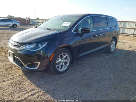 2017 Chrysler Pacifica Touring Plus VIN 2C4RC1BG7HR851082 фото 2