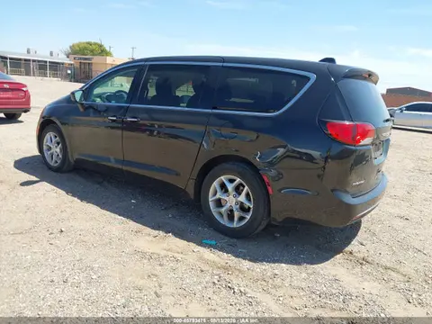 2017 Chrysler Pacifica Touring Plus VIN 2C4RC1BG7HR851082 фото 3