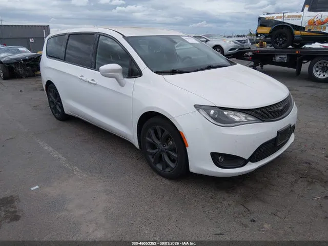 2018 Chrysler Pacifica Touring Plus VIN 2C4RC1FGXJR354320 фото 1