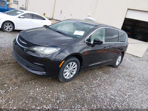 2017 Chrysler Pacifica Touring VIN 2C4RC1DG2HR588867 фото 2