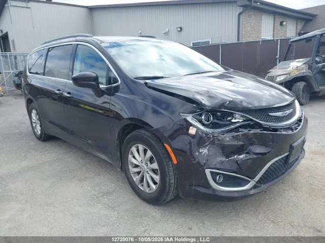 2018 Chrysler Pacifica Touring VIN 2C4RC1FG0JR194741 фото 1