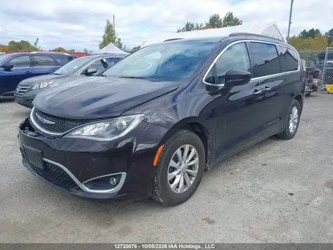 2018 Chrysler Pacifica Touring VIN 2C4RC1FG0JR194741 фото 2