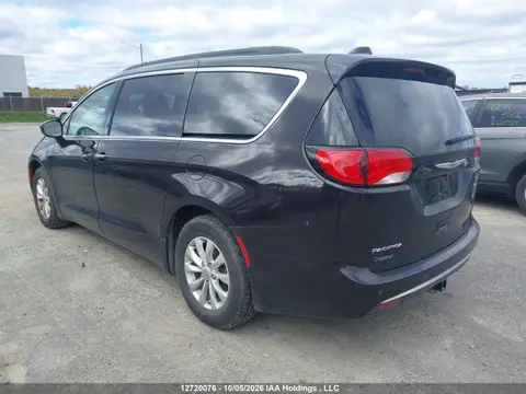 2018 Chrysler Pacifica Touring VIN 2C4RC1FG0JR194741 фото 3