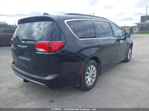2018 Chrysler Pacifica Touring VIN 2C4RC1FG0JR194741 фото 4