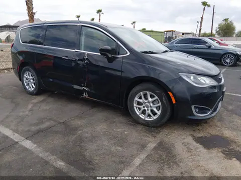 2C4RC1FG2LR124189 — 2020 Chrysler Pacifica Touring, Left & Right Side, фото до ремонта