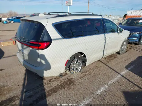 2021 Chrysler Pacifica Touring VIN 2C4RC1FG5MR514947 фото 4