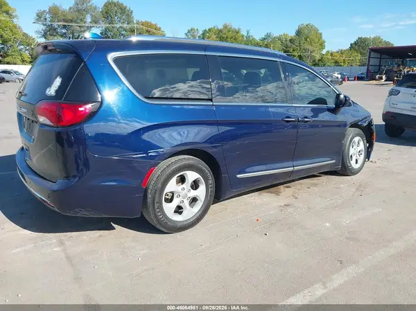 2017 CHRYSLER PACIFICA VIN 2C4RC1EG8HR782236 фото 4