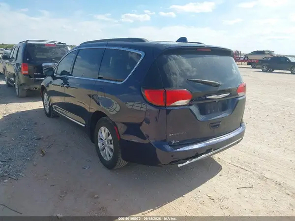 2C4RC1BGXHR665617 — 2017 Chrysler Pacifica, фото 3 с аукциона IAAI 01.10.2026, Естественный износ