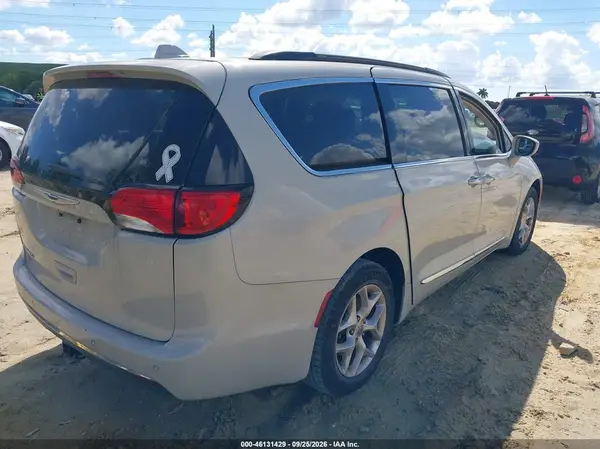 2C4RC1BG0HR670695 — 2017 Chrysler Pacifica, фото 4 с аукциона IAAI 13.10.2026, Естественный износ