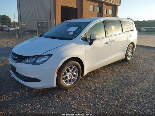 2C4RC1DG3HR713181 — 2017 Chrysler Pacifica, фото 2 с аукциона IAAI 12.10.2026, Естественный износ