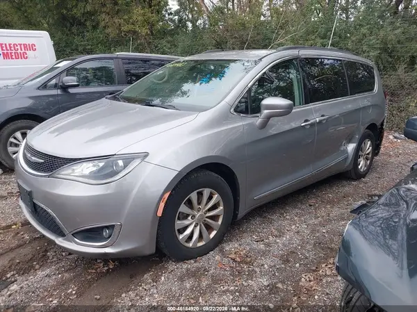 2C4RC1BG4HR687838 — 2017 Chrysler Pacifica, фото 2 с аукциона IAAI 30.09.2026, Естественный износ