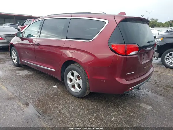 2C4RC1EG8HR722571 — 2017 Chrysler Pacifica, фото 3 с аукциона IAAI, Передняя часть