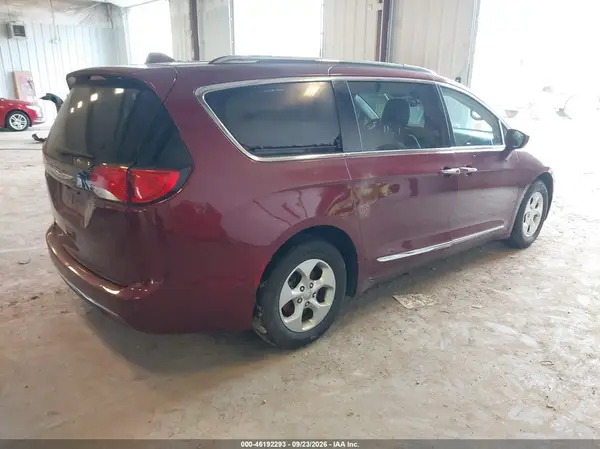 2C4RC1EG6HR708779 — 2017 Chrysler Pacifica, фото 4 с аукциона IAAI 13.10.2026, Естественный износ