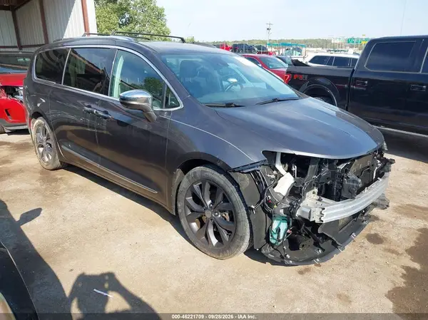 2C4RC1GG6HR661069 — 2017 Chrysler Pacifica, Передняя часть (Front End), фото до ремонта