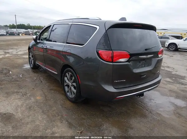 2C4RC1GG2HR706119 — 2017 Chrysler Pacifica, фото 3 с аукциона IAAI, Правый бок