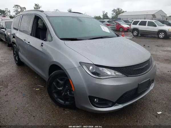 2C4RC1BG4JR258642 — 2018 Chrysler Pacifica, Правый бок (Right Side), фото до ремонта