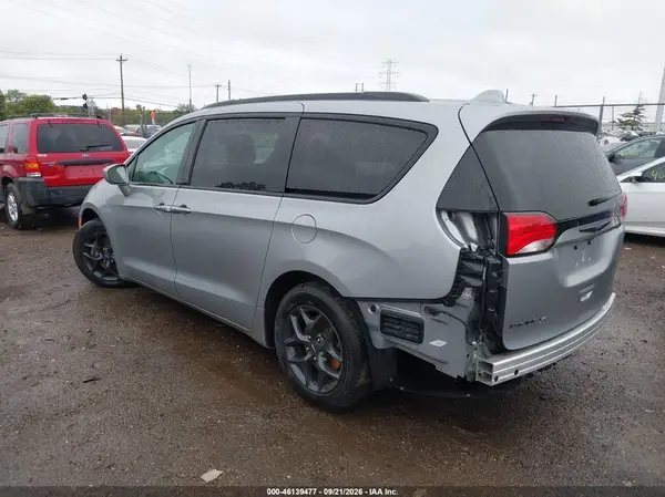 2C4RC1BG4JR258642 — 2018 Chrysler Pacifica, фото 3 с аукциона IAAI 09.10.2026, Правый бок